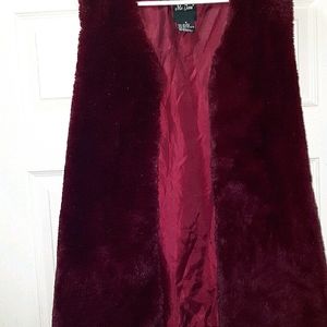 ME-JANE Wine Red Faux Fur Vest